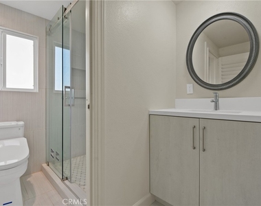 4217 Mesa - Photo Thumbnail 1