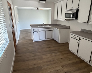 7432 El Chino Circle - Photo Thumbnail 9
