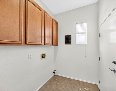 2256 Clark - Photo Thumbnail 22