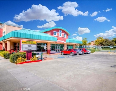 2256 Clark - Photo Thumbnail 45