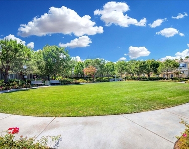 2256 Clark - Photo Thumbnail 49