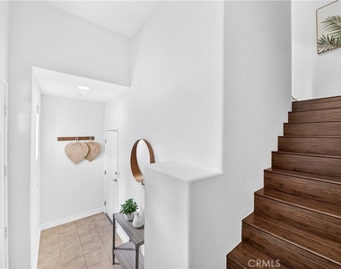 2256 Clark - Photo Thumbnail 5