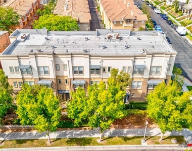 2256 Clark - Photo Thumbnail 58