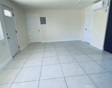 2558 W Lullaby Lane - Photo Thumbnail 7