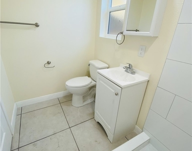 2558 W Lullaby Lane - Photo Thumbnail 11