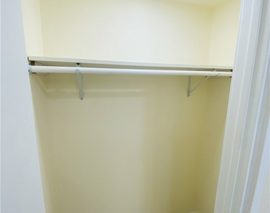 2558 W Lullaby Lane - Photo Thumbnail 9