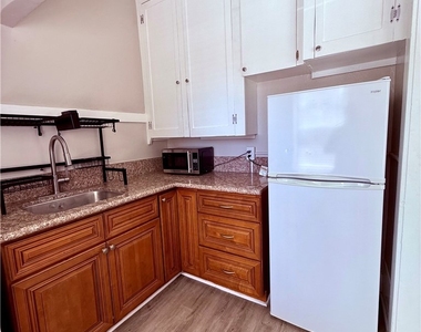406 Linden Avenue - Photo Thumbnail 7