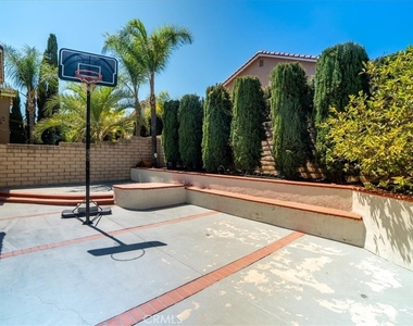 1473 Holcomb - Photo Thumbnail 32