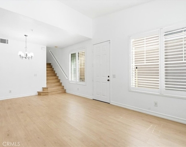 1473 Holcomb - Photo Thumbnail 4