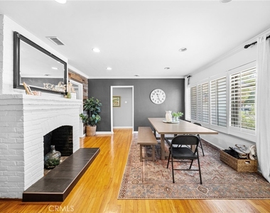 7323 W 91st - Photo Thumbnail 3