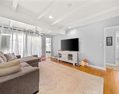 7323 W 91st - Photo Thumbnail 14