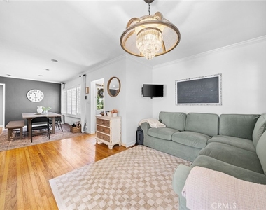 7323 W 91st - Photo Thumbnail 8