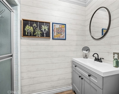 7323 W 91st - Photo Thumbnail 16