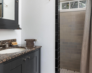 4195 York Boulevard - Photo Thumbnail 7