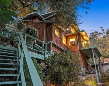 2026 Laurel Canyon Boulevard - Photo Thumbnail 9