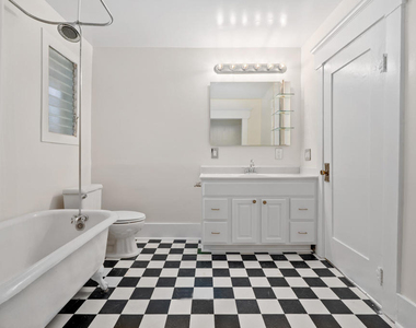 2026 Laurel Canyon Boulevard - Photo Thumbnail 7