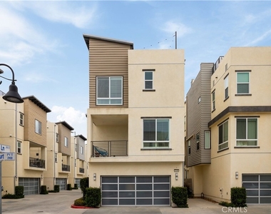 2138 Bella Court - Photo Thumbnail 2