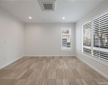 2138 Bella Court - Photo Thumbnail 4