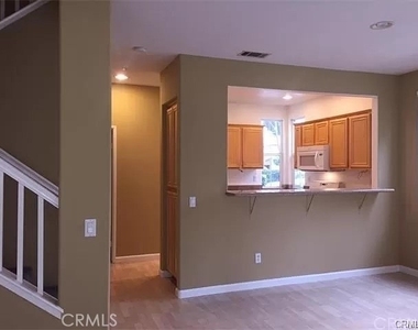 15 Ballard - Photo Thumbnail 4