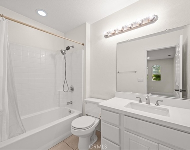 15 Ballard - Photo Thumbnail 21