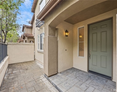 15 Ballard - Photo Thumbnail 1