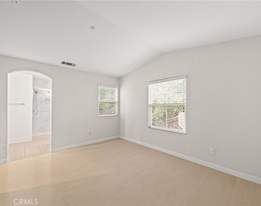 15 Ballard - Photo Thumbnail 17