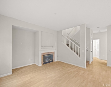15 Ballard - Photo Thumbnail 6