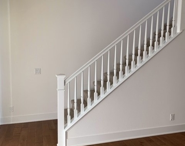1129 Abelia - Photo Thumbnail 9