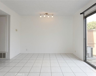 13 Eastmont - Photo Thumbnail 3