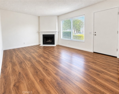 13 Eastmont - Photo Thumbnail 9
