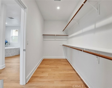 3167 Morningfield Dr - Photo Thumbnail 15