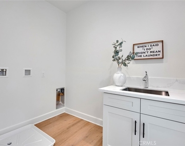 3167 Morningfield Dr - Photo Thumbnail 9