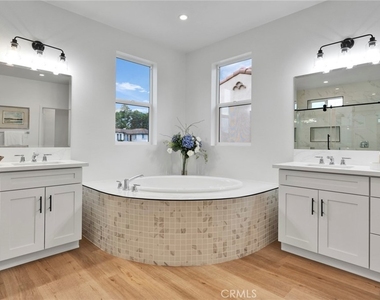 3167 Morningfield Dr - Photo Thumbnail 13