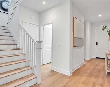 3167 Morningfield Dr - Photo Thumbnail 7