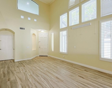4578 Da Vinci Street - Photo Thumbnail 2