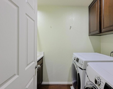 4578 Da Vinci Street - Photo Thumbnail 23
