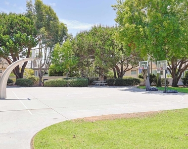 4578 Da Vinci Street - Photo Thumbnail 33