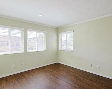 4578 Da Vinci Street - Photo Thumbnail 24