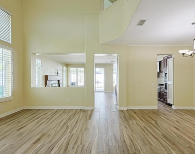 4578 Da Vinci Street - Photo Thumbnail 14