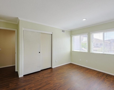 4578 Da Vinci Street - Photo Thumbnail 25
