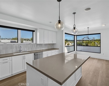 24722 Del Prado - Photo Thumbnail 14