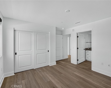 24722 Del Prado - Photo Thumbnail 32