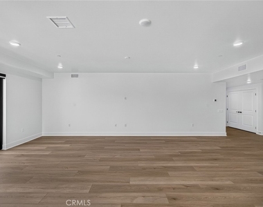 24722 Del Prado - Photo Thumbnail 18