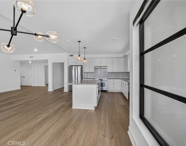 24722 Del Prado - Photo Thumbnail 21