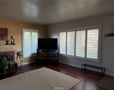 2210 Rockway - Photo Thumbnail 3
