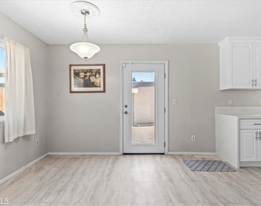 10861 Mountain View - Photo Thumbnail 9
