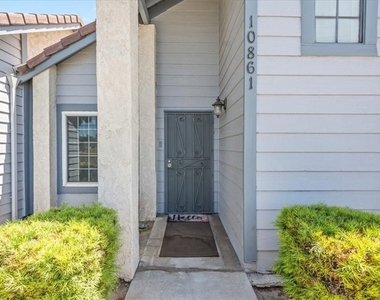 10861 Mountain View - Photo Thumbnail 2