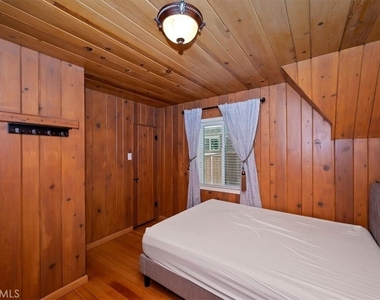 311 Hemlock - Photo Thumbnail 15