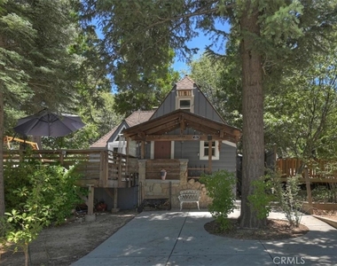 311 Hemlock - Photo Thumbnail 1