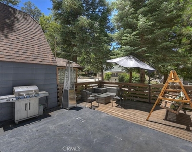 311 Hemlock - Photo Thumbnail 21